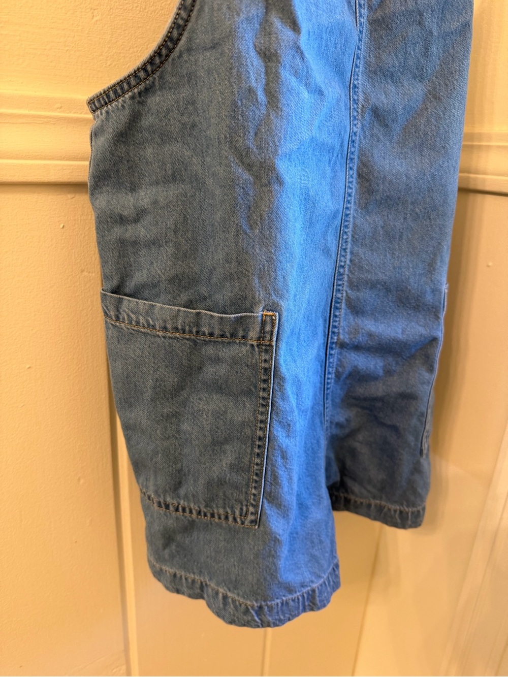 Celebrity Pink Denim Tie Strap Romper | Medium - Picture 2 of 4